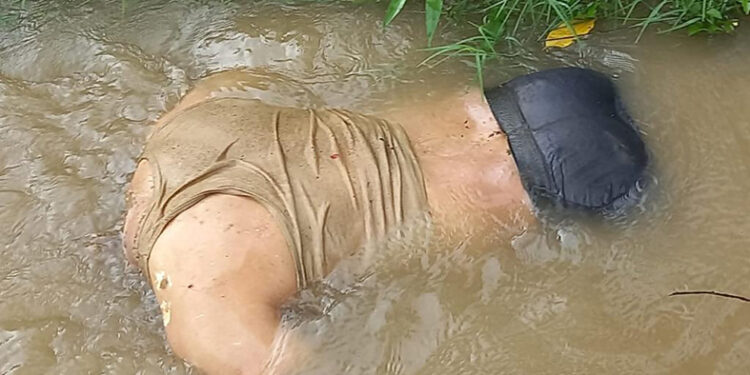 Localizan cadáver en el río