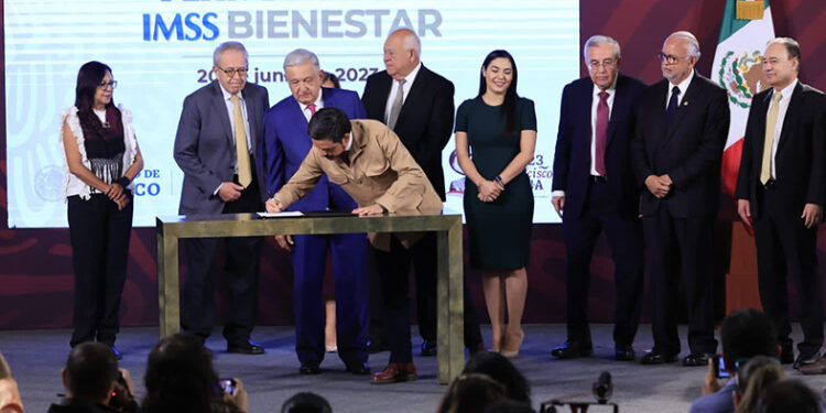 Reconocen el trabajo de Zoé Robledo