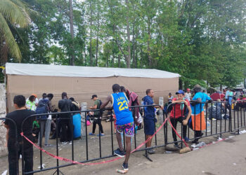 INM mantiene a migrantes campamentos