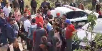 Retienen a policías en la colonia Las Peras