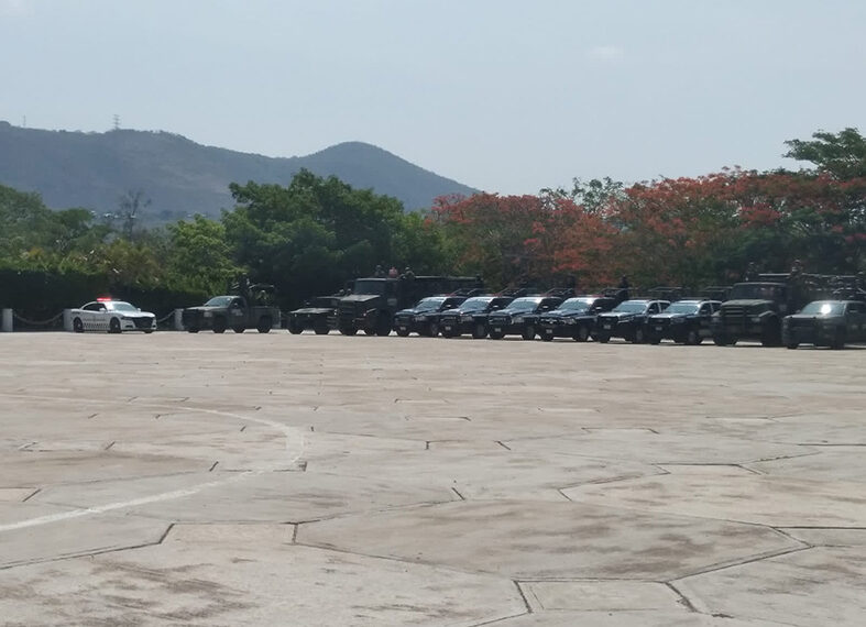 Despliegan fuerzas armadas