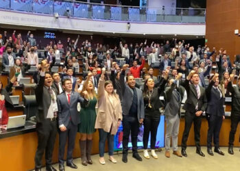 Anuncia parlamento juvenil