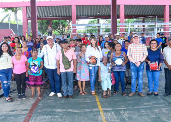 Supervisa rehabilitación de parque en la colonia Los Reyes