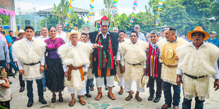 Asiste a la celebración de San Juan Bautista