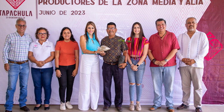 Apoyo a cafeticultores,es rescatar la identidad