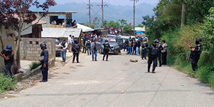 Dan sepultura a víctima en Polhó