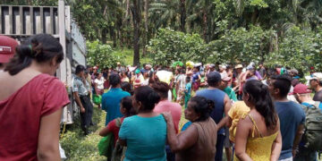 Vuelca tráiler y no se abre la caja
