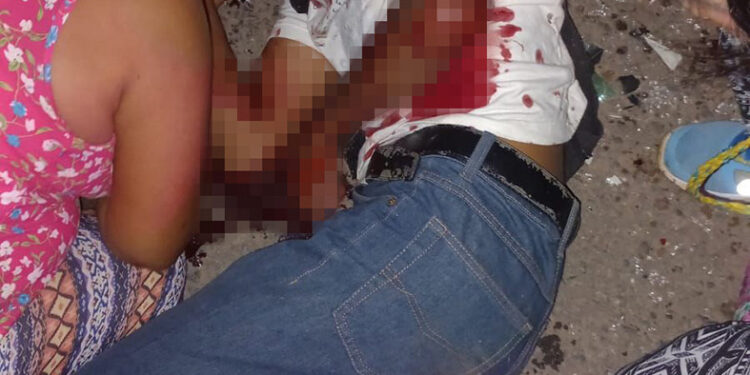 Se lo llevaron de corbata