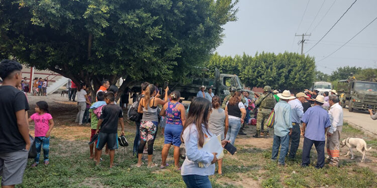 Retornan a sus hogares