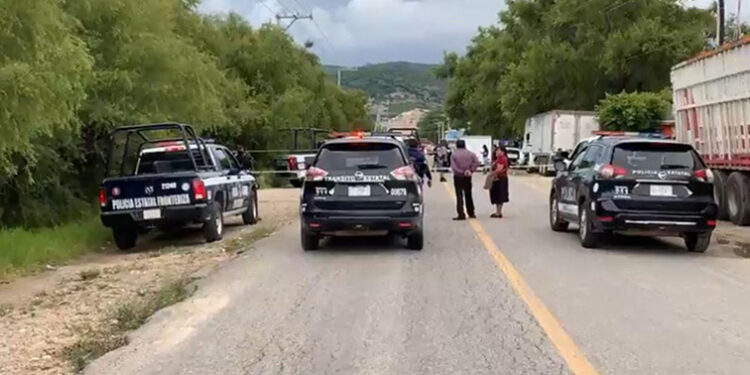 Estacionó su carro y murió