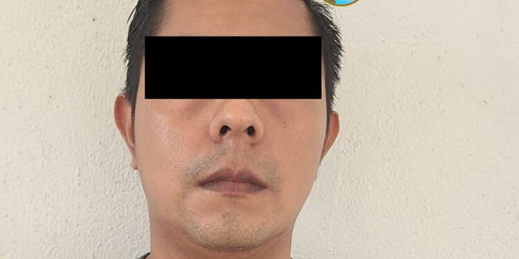 Se queda en el bote por secuestrador