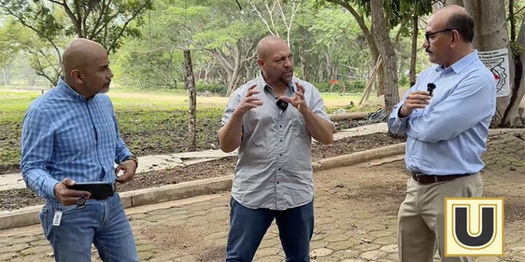 Empresa invade fraccionamiento