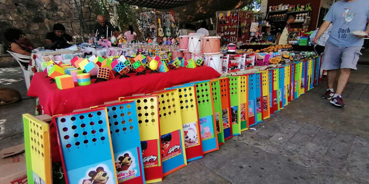 Juguetes se ven desplazados por productos chinos