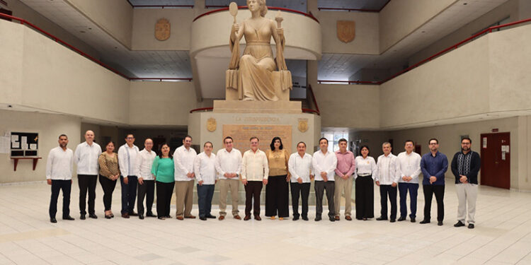 Realizan conversatorio en materia de justicia laboral