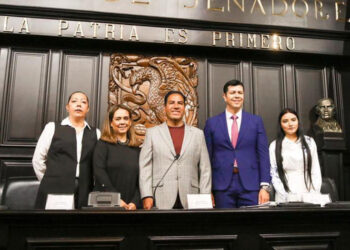 Llamó a los jóvenes a tomarlas riendas del futuro