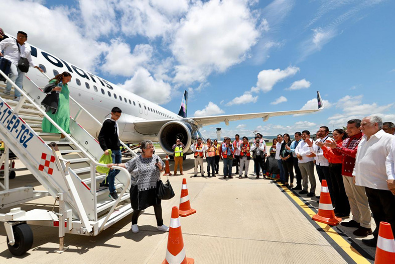 Inauguró nueva ruta aérea
