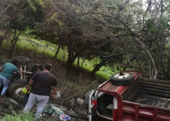 Fallecen dos maestros coitecos