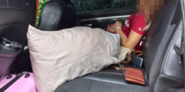 Atacan a balazos a pareja