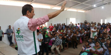 Llaven se compromete a trabajar por los más pobres