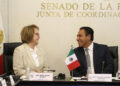 Recibe a la senadora María Elena Durazo