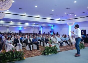 Pilar para el crecimiento económico: Zoé Robledo