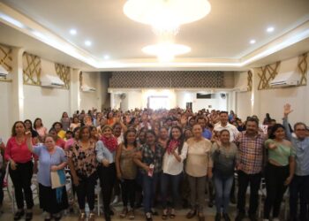 Sostuvo encuentro con mujeres en Suchiapa
