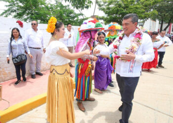 Inauguró Clínica de parto humanizado