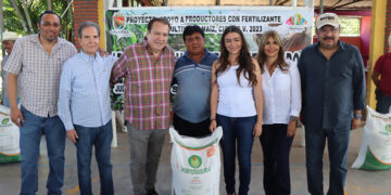 Entregaron fertilizante