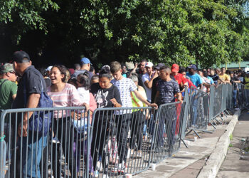 Piden atención prioritaria a mujeres y niños