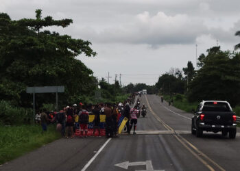 Sale primera caravana de venezolanos