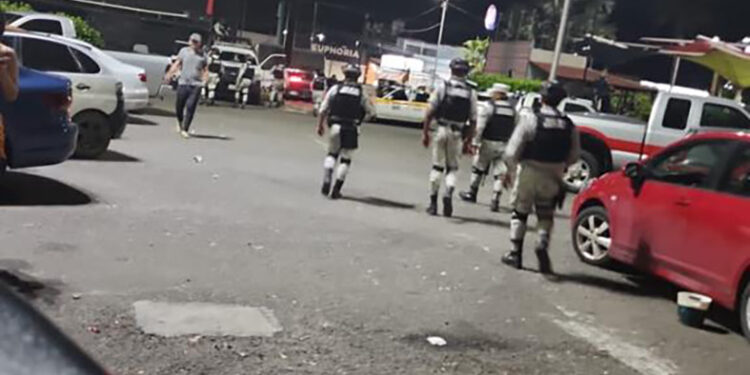 Sedena toma el control