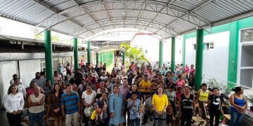 Entregan insumos alimentarios