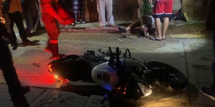 Motociclista estrellado