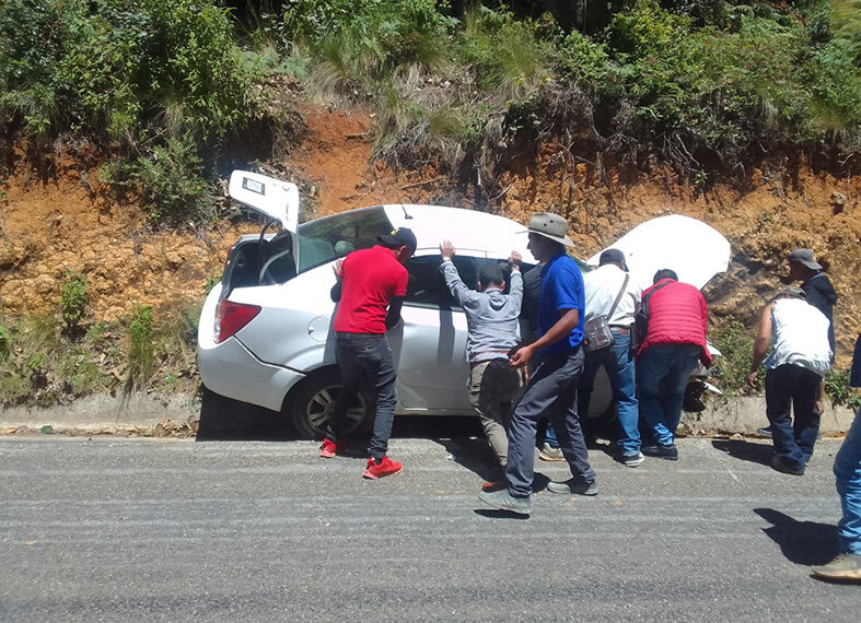 Dio vuelta como trompo