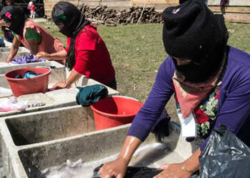 Cargados de agua y muertos de sed