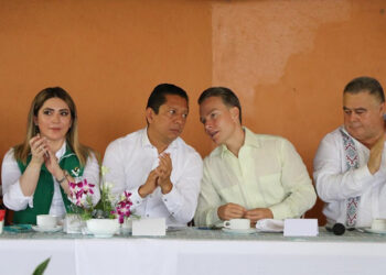 Continúa la ruta del cambio de Chiapas y México: Llaven Abarca