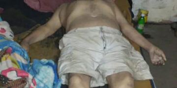 Murió dentro de una caja seca