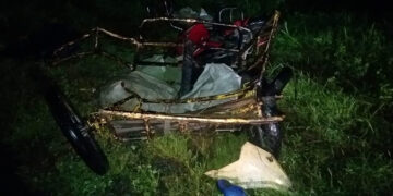 Mototriciclistas encumbrados