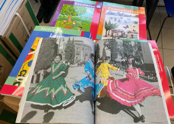 Nuevos libros de texto llegan a las escuelas