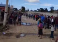 A golpes expulsan a familia invasora