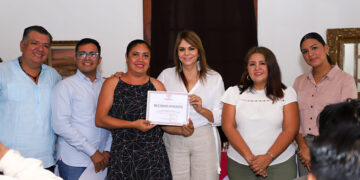 Conmemora el “Día Mundial del Folclor”