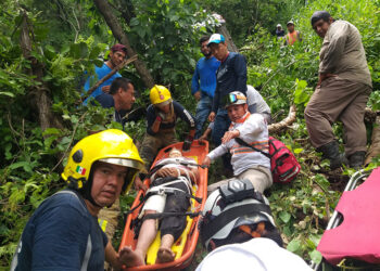 Terminaron en el fondo de un barranco