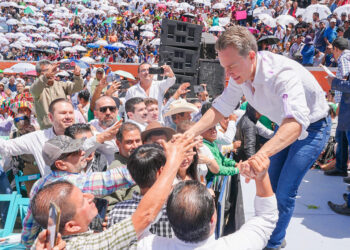 ACÁ ENTRE NOS