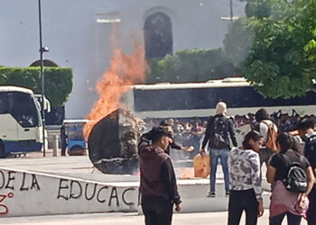 Recuerdan represión de Pablo Salazar