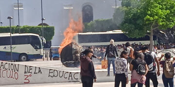 Recuerdan represión de Pablo Salazar