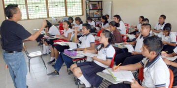 Pide fortalecerla comunidad educativa