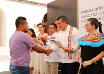 Premia a concursantes