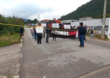 Se manifiestan contra gasolinera