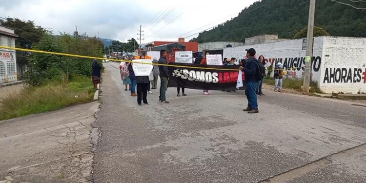 Se manifiestan contra gasolinera
