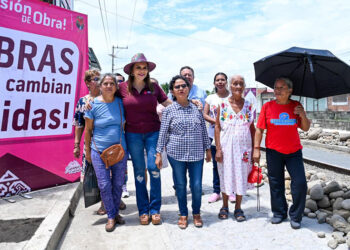 Supervisa avance de pavimentación mixta de calles
